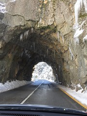 Tunel com estalactites de gelo, Serra da Estrela