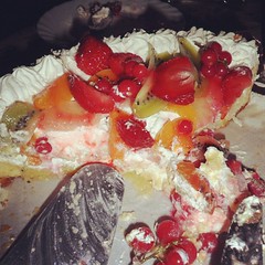Fruity cake, nom nom nom