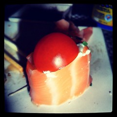 Tive direito ao meu sushi favorito, com cherry e filadelfia